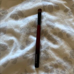 BU Sonia G Builder 3 eyeshadow brush